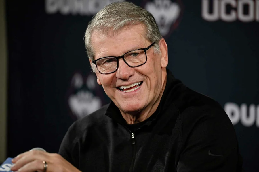 Geno Auriemma Net Worth