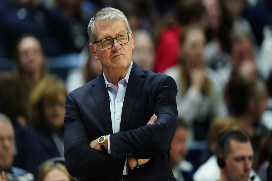 Geno Auriemma Net Worth